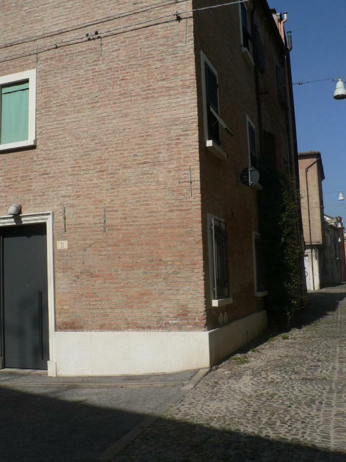 La Casa Sulla Vecchia Riva Apartment Ferrara Exterior photo